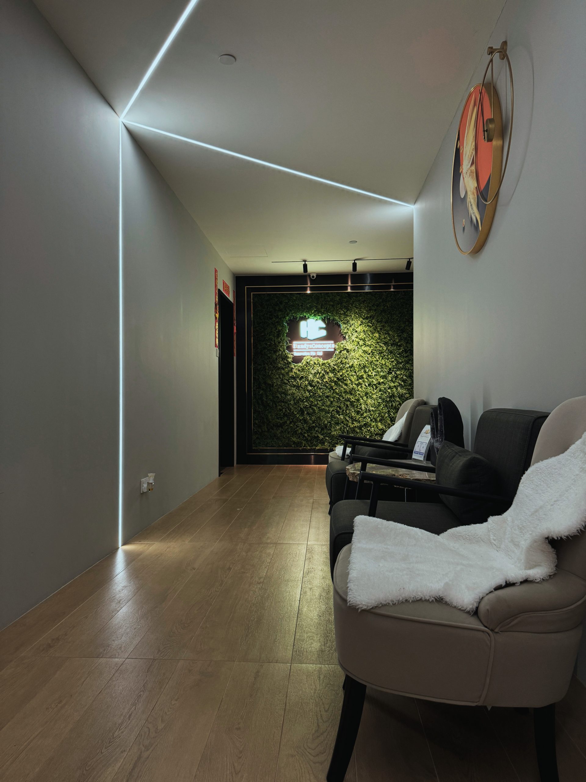 Handyz Conceptz showroom photo published on the company website
